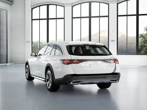 New 2025 Mercedes-Benz E 450 4MATIC All-Terrain Wagon image 27