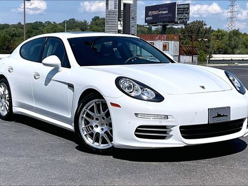 Used 2016 Porsche Panamera 4 AWD/4WD image 37