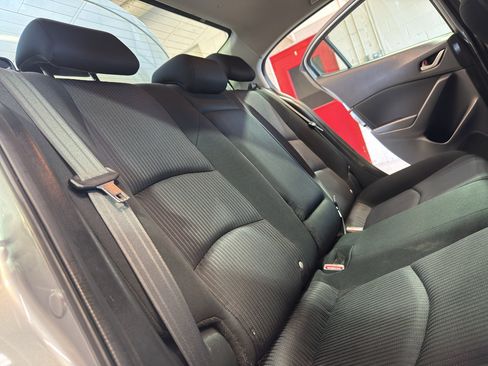 Used 2016 MAZDA MAZDA3 i Touring w/ Popular Equipment Package FWD image 26