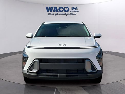 Used 2026 Hyundai Kona SE image 12