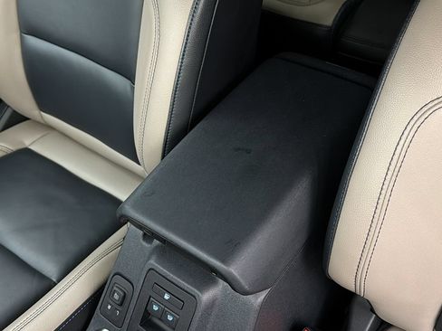 Used 2023 Ford Bronco Wildtrak AWD/4WD image 26