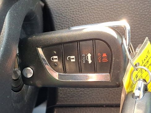 Certified 2022 Toyota Corolla LE image 23