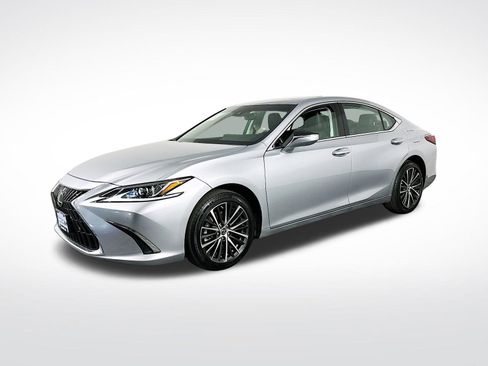 Used 2024 Lexus ES 250 w/ Premium Package image 4