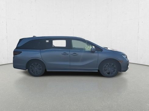 New 2026 Honda Odyssey Touring image 10