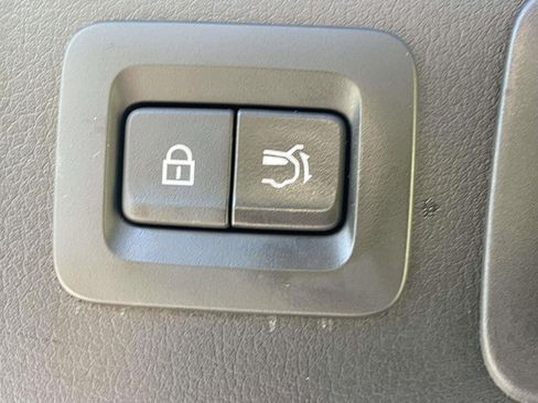 Used 2025 MAZDA CX-90 3.3 Turbo S w/ Premium Package image 19