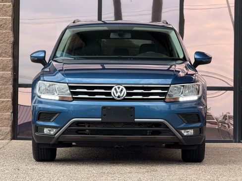 Used 2018 Volkswagen Tiguan SE w/ Panoramic Sunroof Package image 21