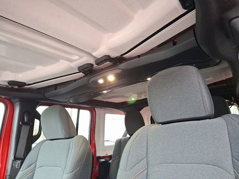 Certified 2025 Jeep Wrangler Unlimited Sahara image 14