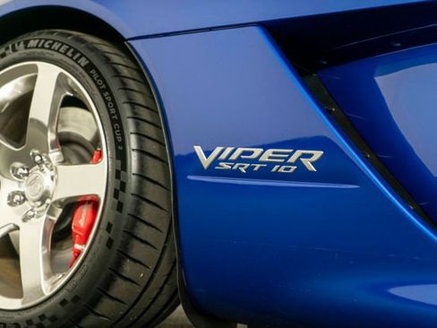 Used 2010 Dodge Viper SRT-10 w/ Protection Group RWD image 31