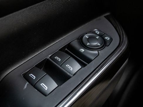 Used 2023 GMC Acadia SLT image 37