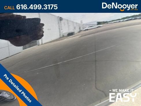 Used 2024 GMC Terrain SLE w/ Driver Convenience Package AWD/4WD image 8