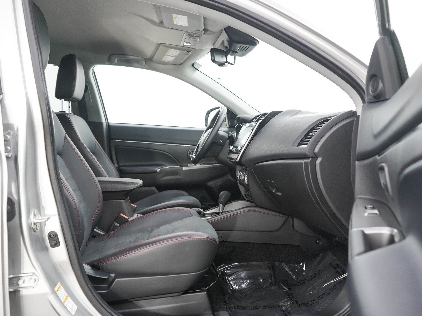 Used 2026 Mitsubishi Outlander Sport SE AWD/4WD image 11