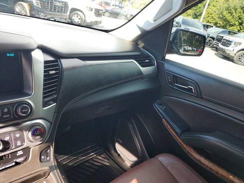Used 2020 Chevrolet Tahoe Premier w/ Premier Plus Edition RWD image 25
