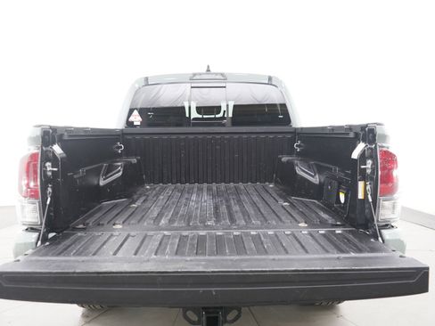 Used 2022 Toyota Tacoma TRD Sport image 15