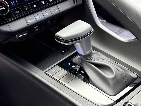 New 2026 Hyundai Elantra Sport FWD image 11