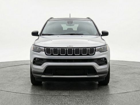 Used 2025 Jeep Compass Limited image 2