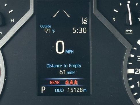 Used 2024 Toyota Tundra SR5 w/ SR5 Convenience Package AWD/4WD image 16