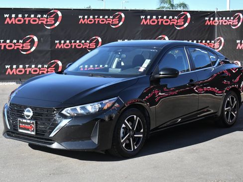 Used 2025 Nissan Sentra SV FWD image 3