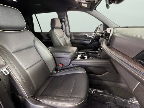 Certified 2025 Chevrolet Tahoe Premier RWD image 36