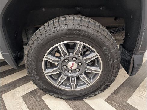 Used 2024 GMC Sierra 1500 AT4 w/ Technology Package AWD/4WD image 20
