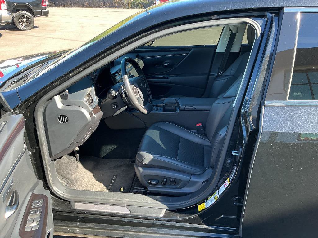 Used 2019 Lexus ES 350 w/ Premium Package FWD image 13
