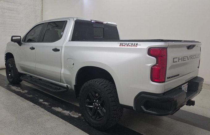 Used 2020 Chevrolet Silverado 1500 LT Trail Boss AWD/4WD image 3