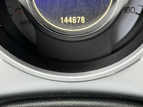 Used 2011 Cadillac SRX Luxury image 9