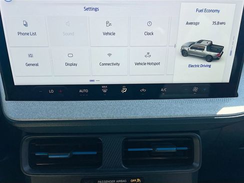 Used 2025 Ford Maverick XLT FWD image 15