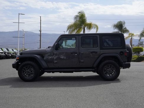 Used 2025 Jeep Wrangler Unlimited Sport AWD/4WD image 7