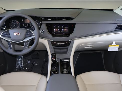 New 2026 Cadillac XT5 Premium Luxury image 14