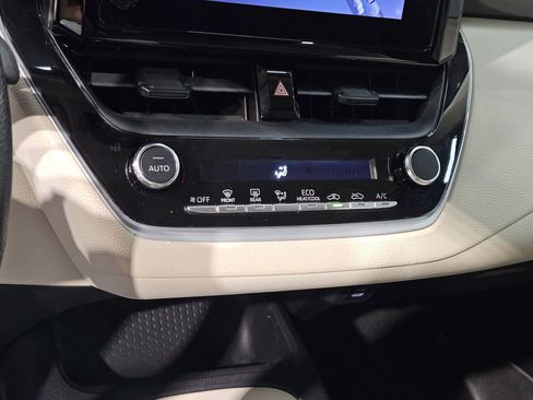 Used 2023 Toyota Corolla LE image 30