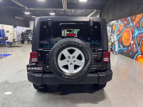 Used 2015 Jeep Wrangler Unlimited Sport w/ Quick Order Package 24S AWD/4WD image 4