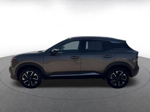 Used 2026 Nissan Kicks SV w/ Cold Weather Package AWD/4WD image 7