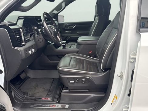 Used 2024 GMC Sierra 1500 AT4X image 16