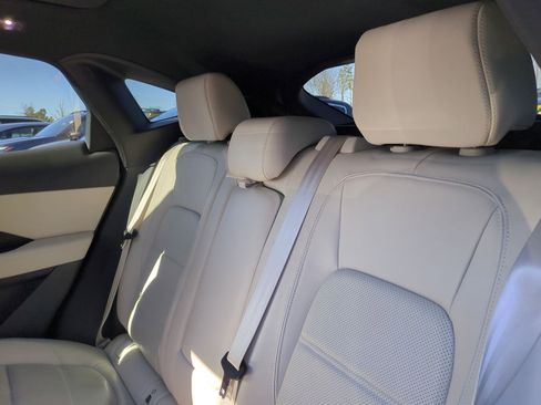 Used 2020 Jaguar E-PACE SE image 30