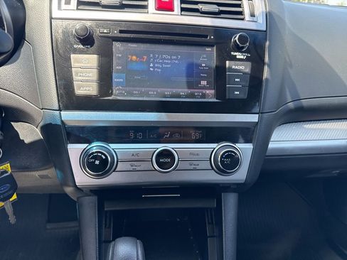 Used 2019 Subaru Outback 2.5i AWD/4WD image 14