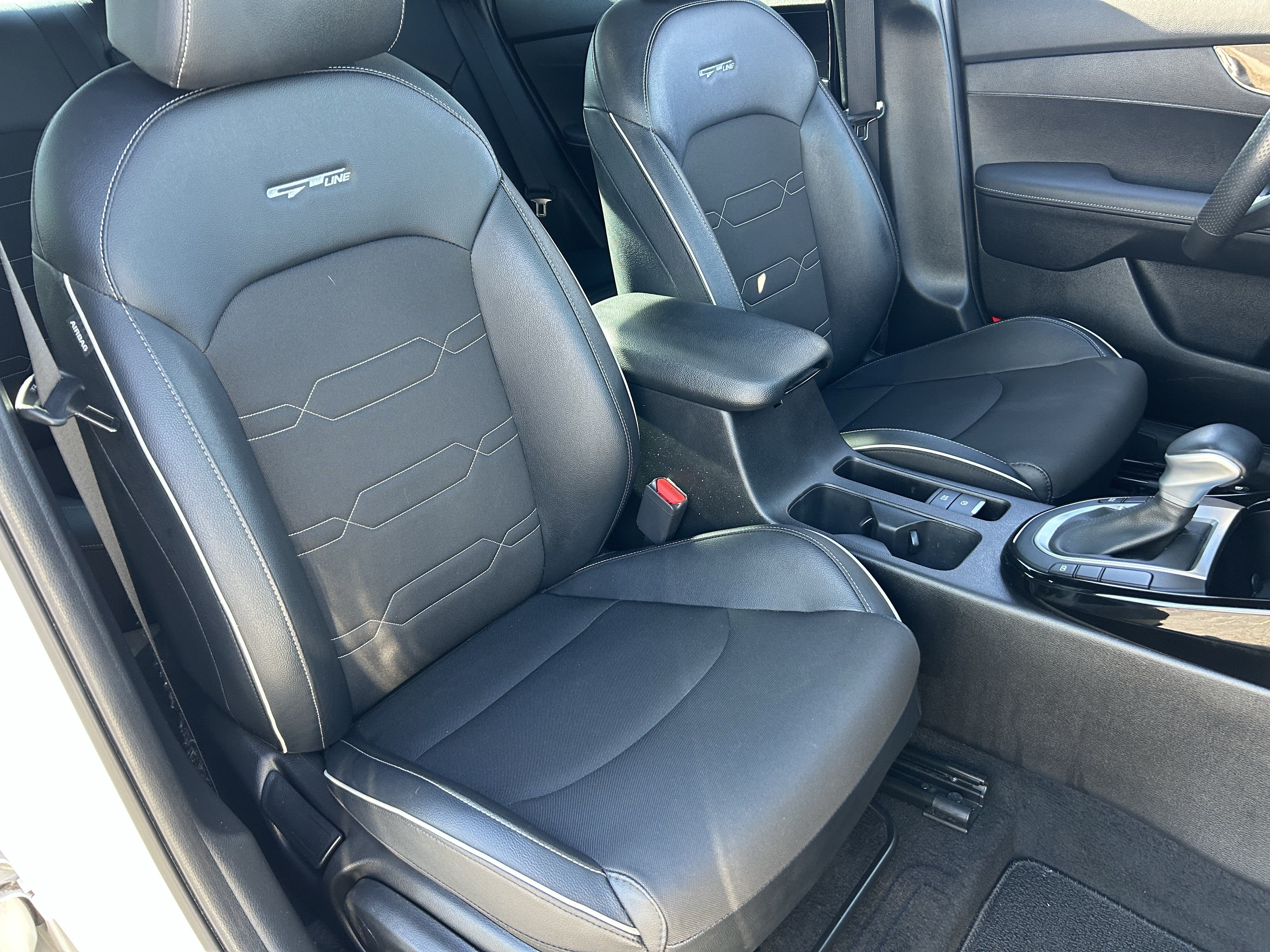 Used 2023 Kia Forte GT-Line w/ GT-Line Premium Package FWD image 8