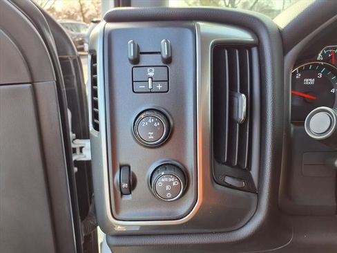 Used 2016 Chevrolet Silverado 3500 LT w/ LT Convenience Package image 12