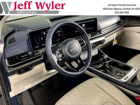 New 2026 Kia Carnival SX FWD image 16