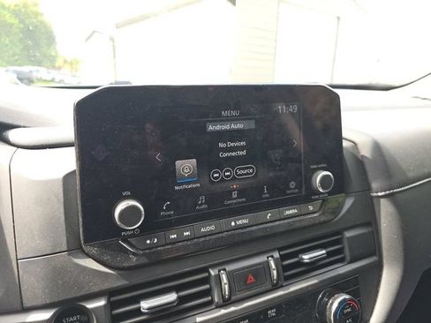 Used 2025 Nissan Pathfinder S FWD image 19