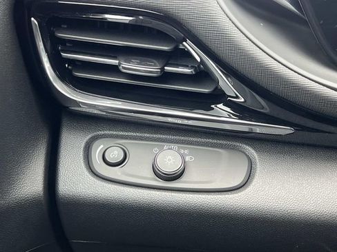 Used 2025 Buick Envista Sport Touring w/ Convenience I Package image 29