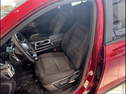 Certified 2025 Chevrolet Equinox LT FWD image 4
