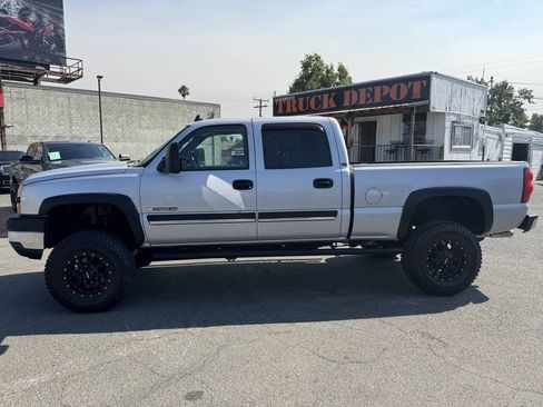 Used 2007 Chevrolet Silverado 2500 LT w/ Onstar Plus Package AWD/4WD image 4