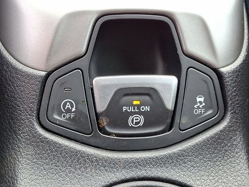 Used 2021 Jeep Compass Latitude w/ Driver Assistance Group AWD/4WD image 25