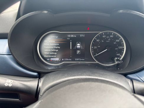 Used 2025 Nissan Versa SV FWD image 39