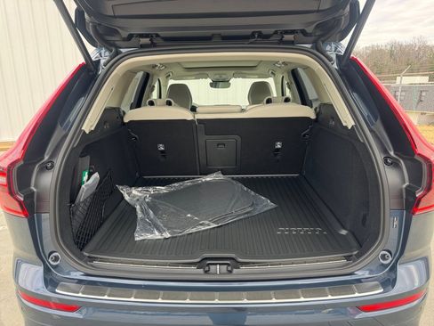 New 2026 Volvo XC60 B5 Ultra w/ Protection Package Premier image 15