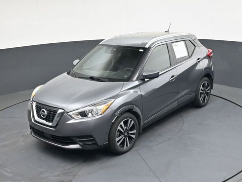 Used 2020 Nissan Kicks SV image 33
