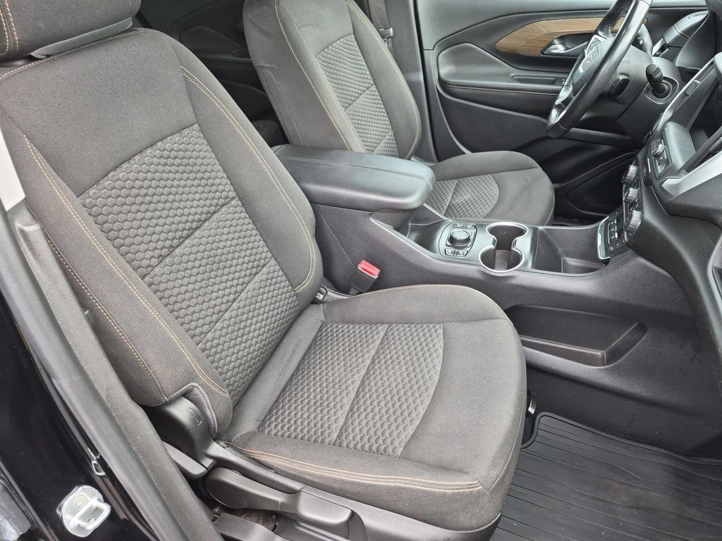 Used 2020 GMC Terrain SLE w/ Driver Convenience Package FWD image 22