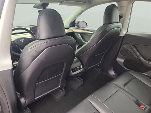 Used 2024 Tesla Model Y Performance image 15