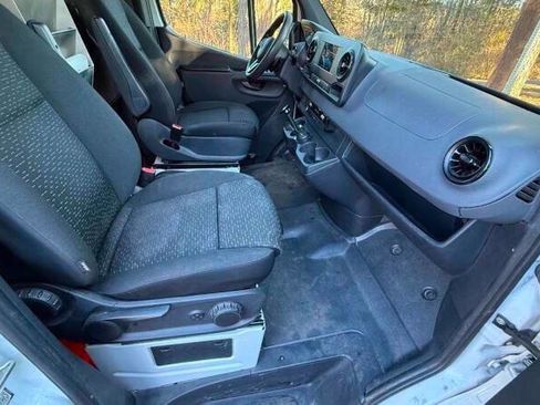 Used 2019 Mercedes-Benz Sprinter 144 image 13