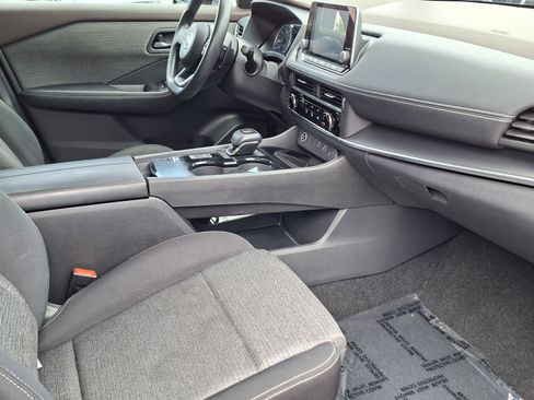 Used 2021 Nissan Rogue S image 21